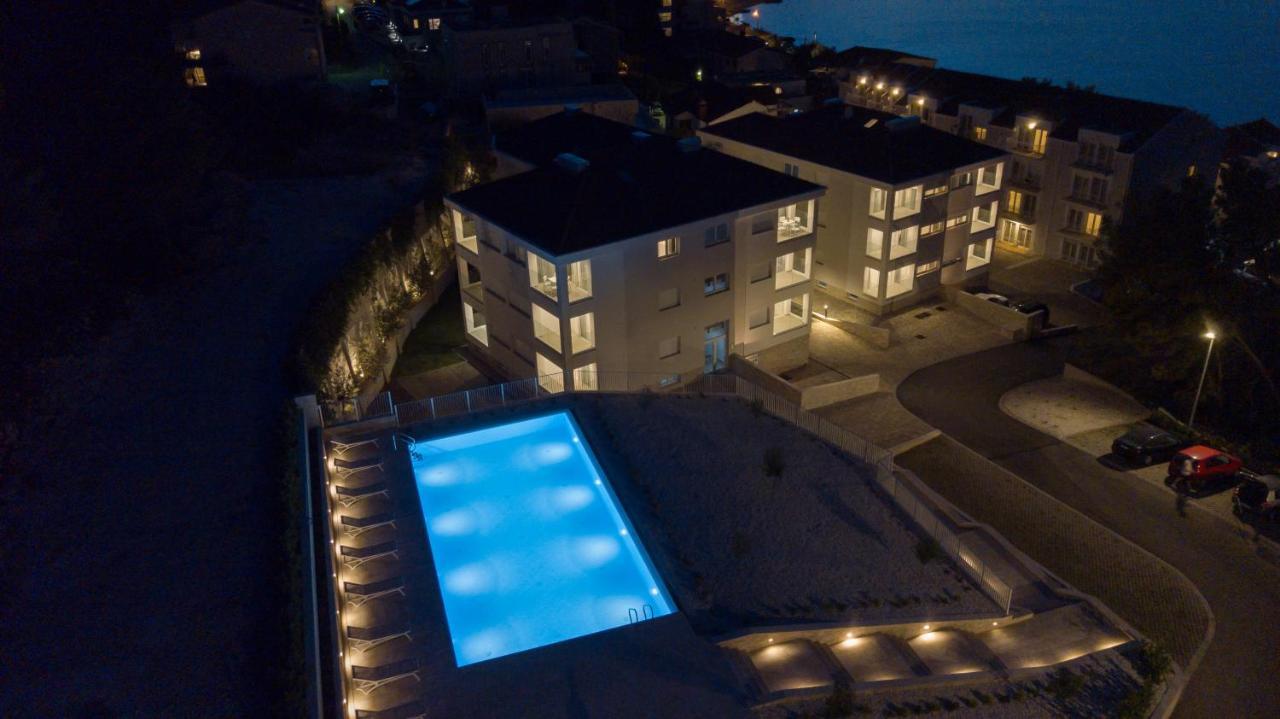 Malo More Resort Arbanija エクステリア 写真